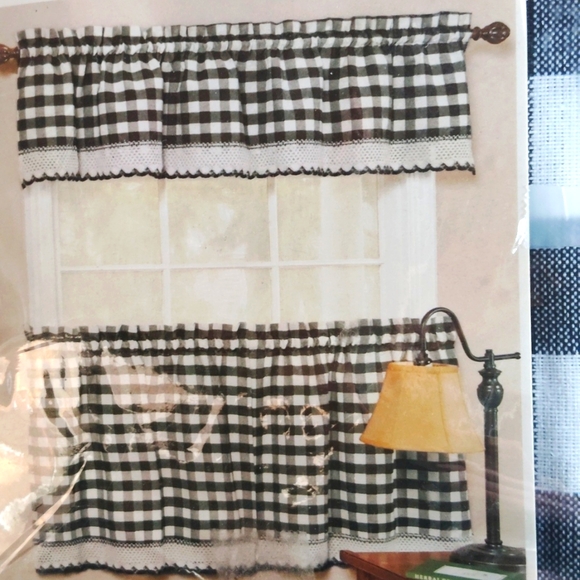 Buffalo Check Decorative Window Treatment - Picture 2 of 5